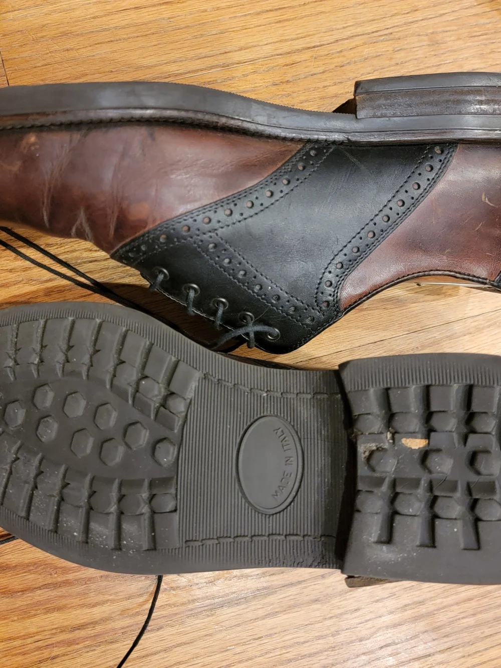 Johnston and Murphy Passport Men's Two-Tone Brown & Black Leather Oxford Saddle
